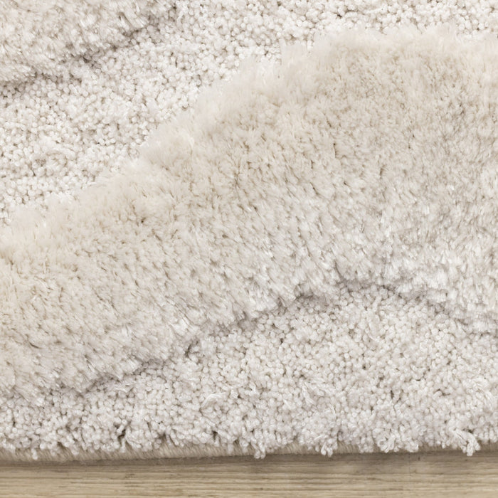 Lincoln Modern Luxurious Plush White Curves Area Rug - 6'7\" x 9'6\"