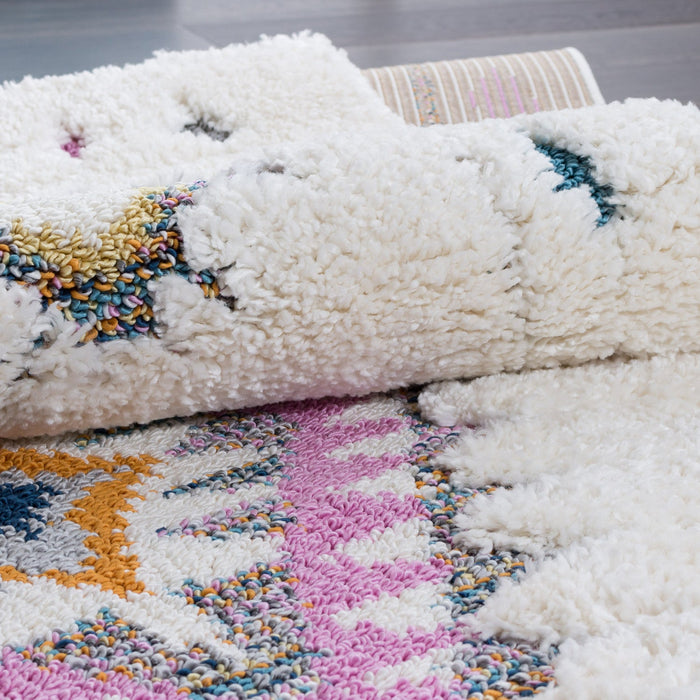 Lola Diamond Shag Area Rug - 2'7\" x 8'