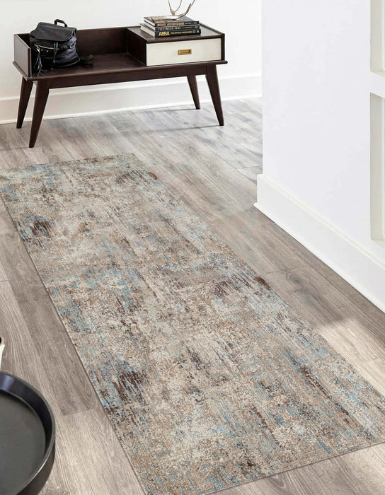 Malia Traditional 2'6\" x 8'0\" Runner Rug in Blue Indoor Area Rug 
