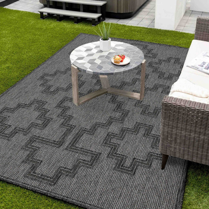 Esina Transitional 8'0\" x 10'0\" Area Rug in Grey Indoor Area Rug 