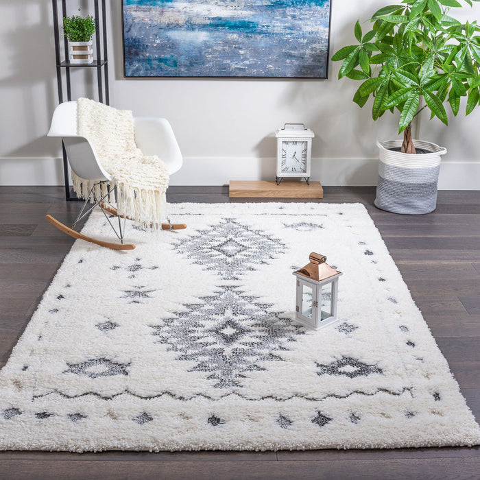 Lola Diamond Grey 7x10 Area Rug 