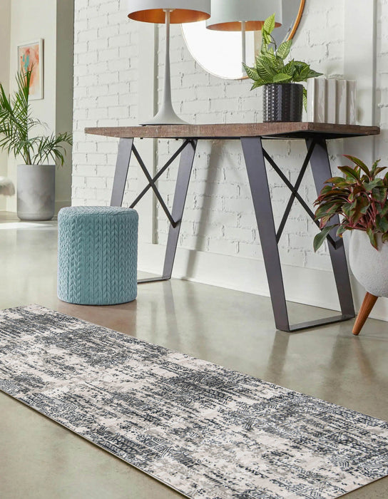 Claudia Traditional 2'2\" x 7'7\" Runner Rug in Grey Indoor Area Rug 