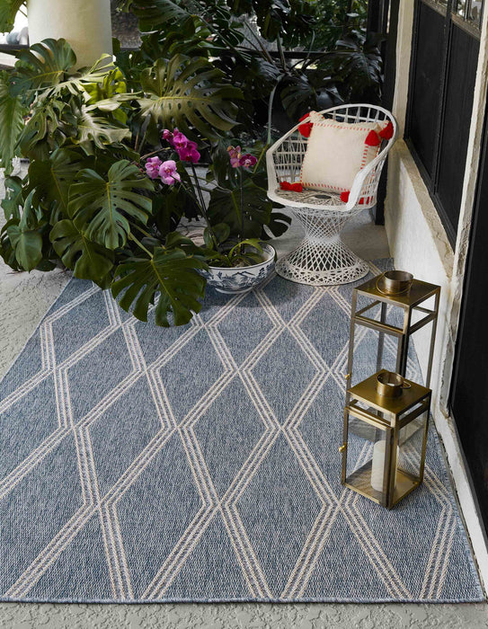 Cypress Transitional 5'3\" x 7'0\" Area Rug in Blue Indoor Area Rug 