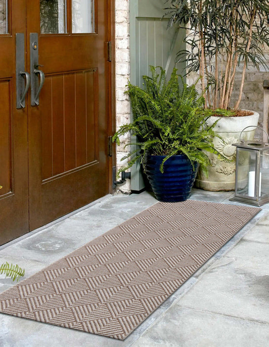 Laura Contemporary 2'0\" x 6'0\" Runner Rug in Ivory Indoor Area Rug 