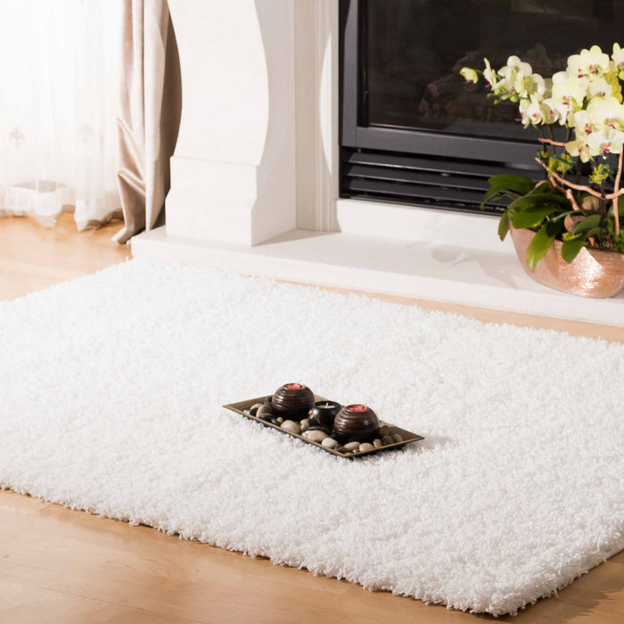 Victoria White Shag 4 x 6 Area Rug