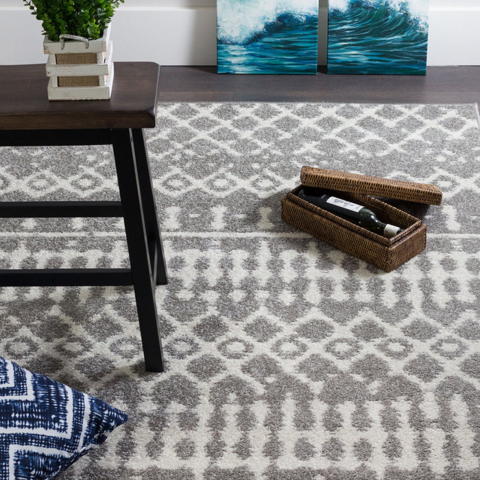 Lavan L Grey Mor 5x8 Area Rug