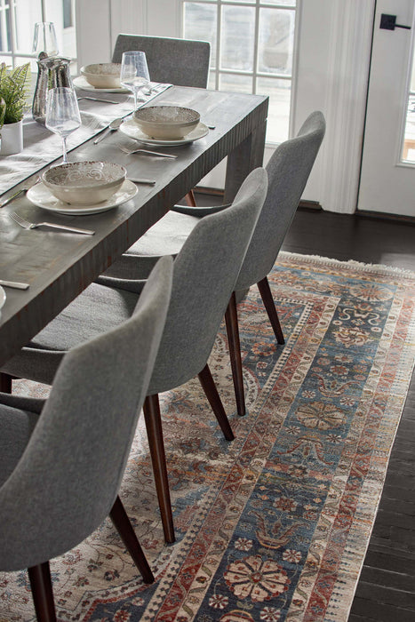 Irina Traditional 9'0\" x Area Rug in Multi Indoor Area Rug 