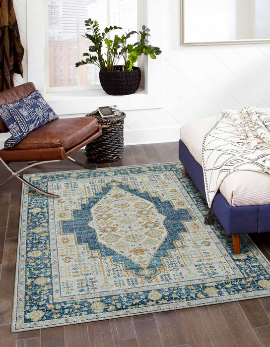 Kinsley Traditional 4'0\" x 6'0\" Area Rug in Blue Indoor Area Rug 