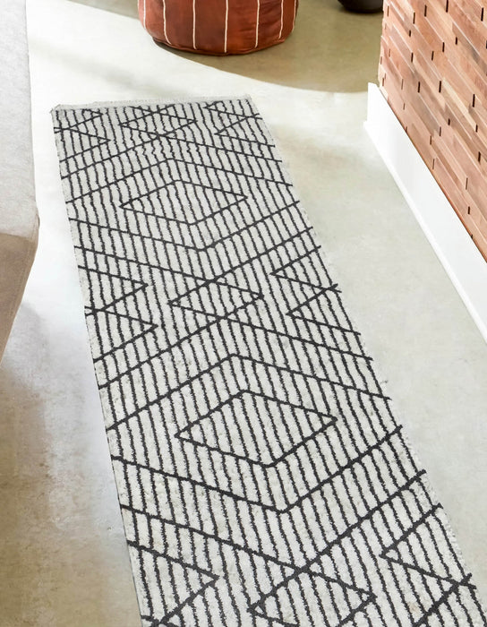 Sloane Contemporary 2'3\" x 7'6\" Runner Rug in Ivory Indoor Area Rug 