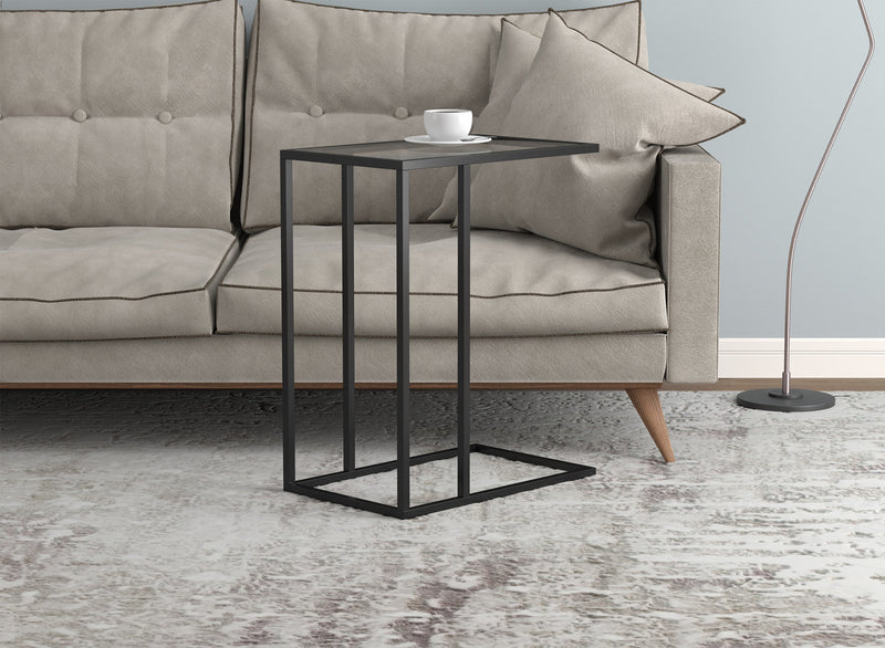 19” C-Shaped End Table With Metal Frame 