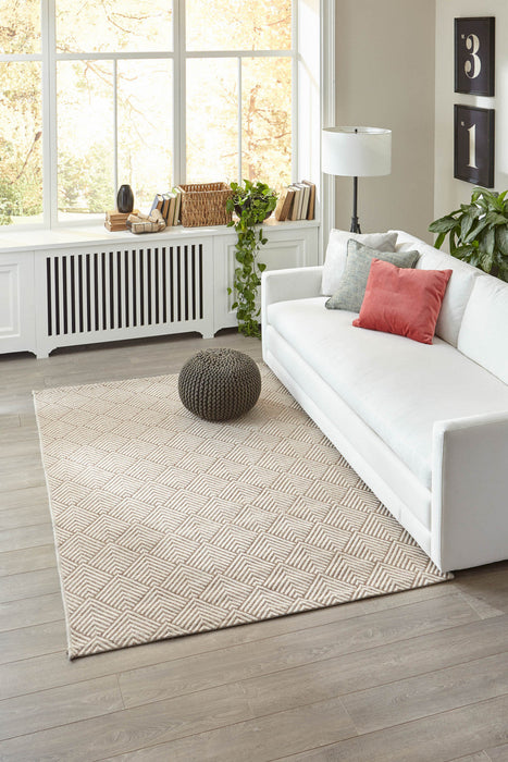 Laura Contemporary 6'7\" x 9'6\" Area Rug in Ivory Indoor Area Rug 