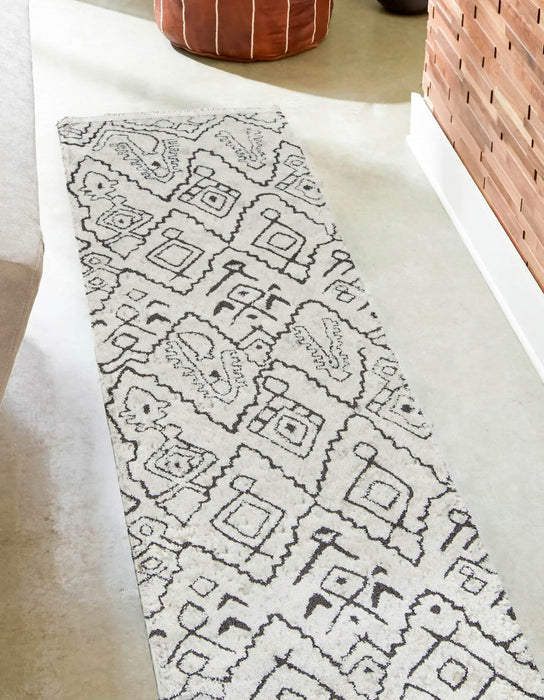 Aurelia Contemporary 2'3\" x 7'6\" Runner Rug in Ivory Indoor Area Rug 
