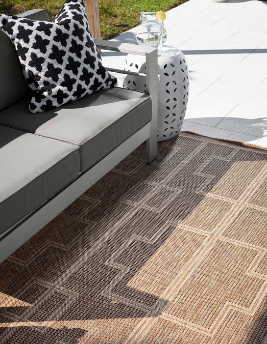Dune Transitional 6'6\" x 9'0\" Area Rug in Ivory Indoor Area Rug 