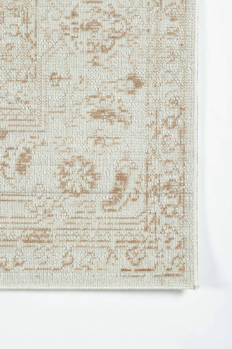 Maude Traditional 7'10\" x 10'6\" Area Rug in Brown Indoor Area Rug 