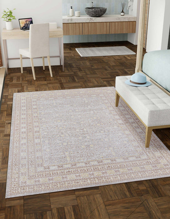 Valeria Traditional 4'0\" x 6'0\" Area Rug in Grey Indoor Area Rug 