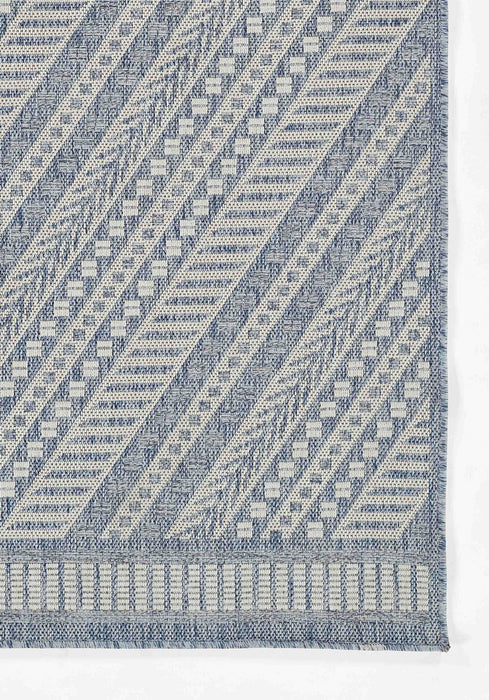 Livia Transitional 6'6\" x 9'0\" Area Rug in Blue Indoor Area Rug 