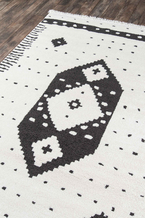 Lyra Contemporary 2'3\" x 7'6\" Runner Rug in Ivory Indoor Area Rug 