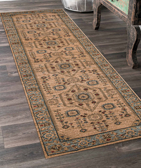Lynda Traditional 2'3\" x 7'6\" Runner Rug in Ivory Indoor Area Rug 
