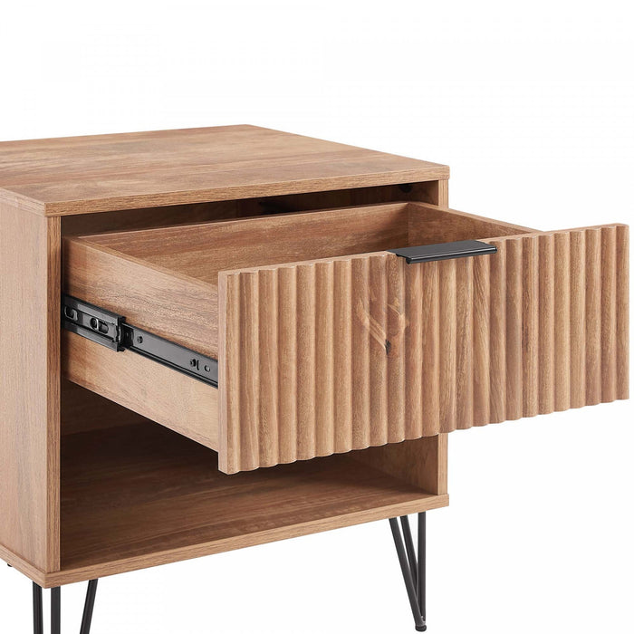 Dumbo Modern 20\" Fluted Nightstand in Golden Brown (1-Drawer) 