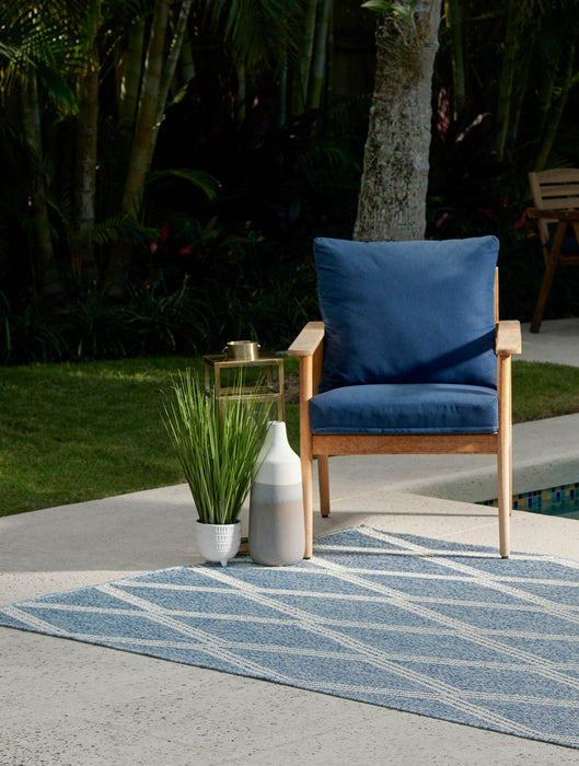 Cypress Transitional 6'6\" x 9'0\" Area Rug in Blue Indoor Area Rug 