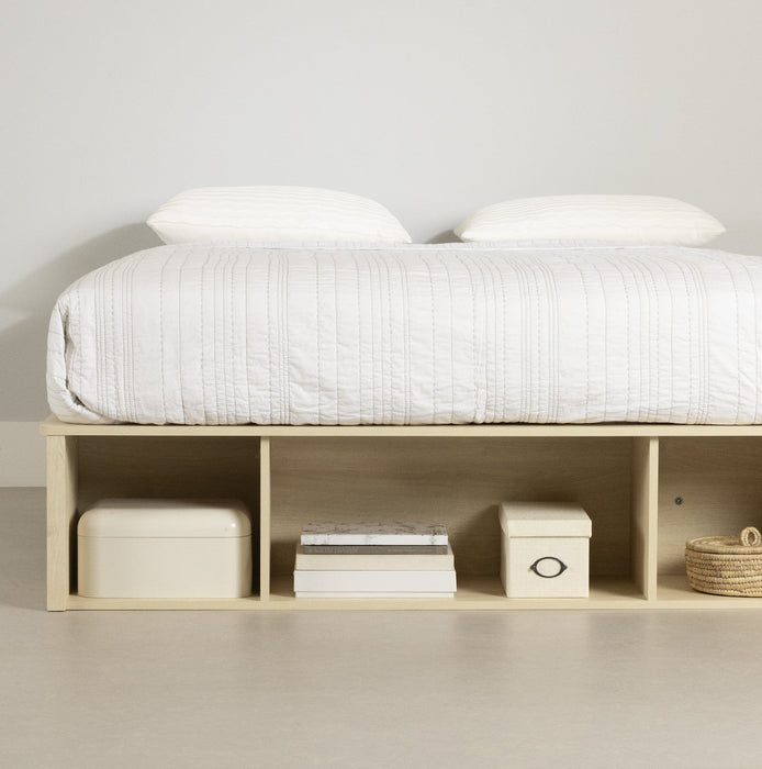 Avilla Storage Platform Bed With Wicker Baskets - Bleached Oak  