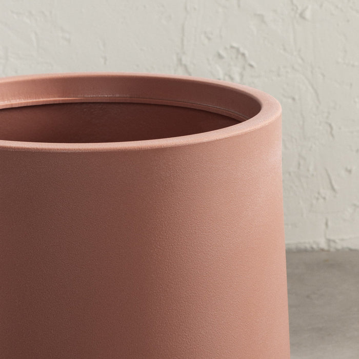 Dalya 19\" Planter - Burnt Orange