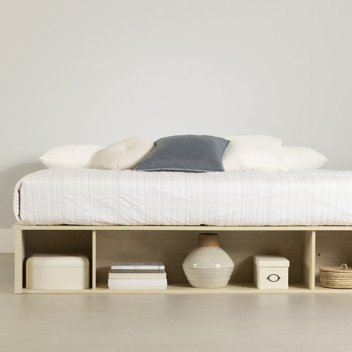 Avilla Storage Platform Bed With Wicker Baskets - Bleached Oak 