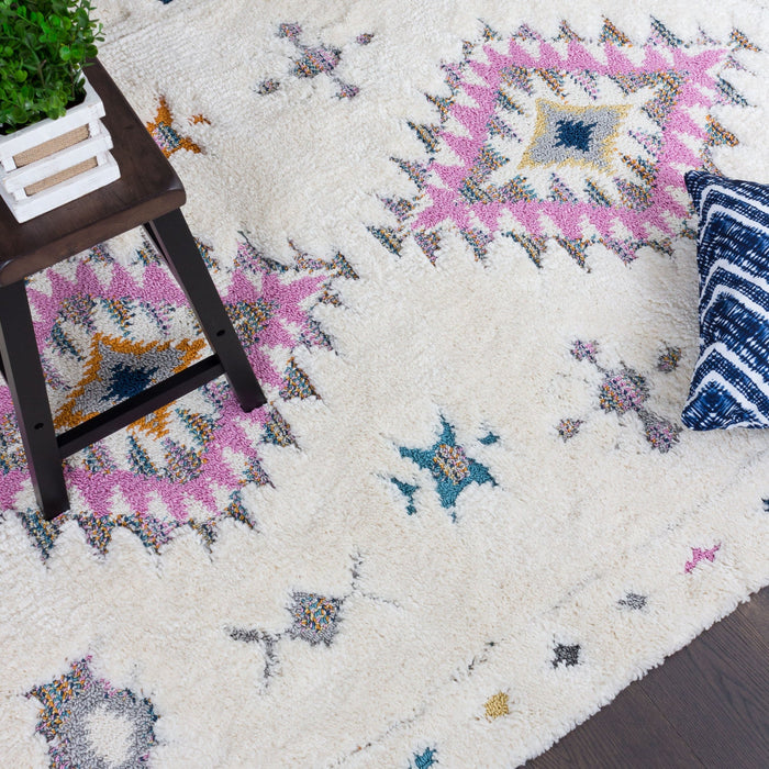 Lola Diamond 7x10 Area Rug