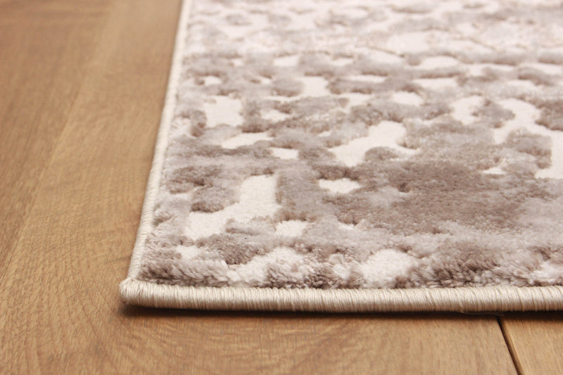 Sarah Ivory Area Rug - 8'0\" X 10'0\"  