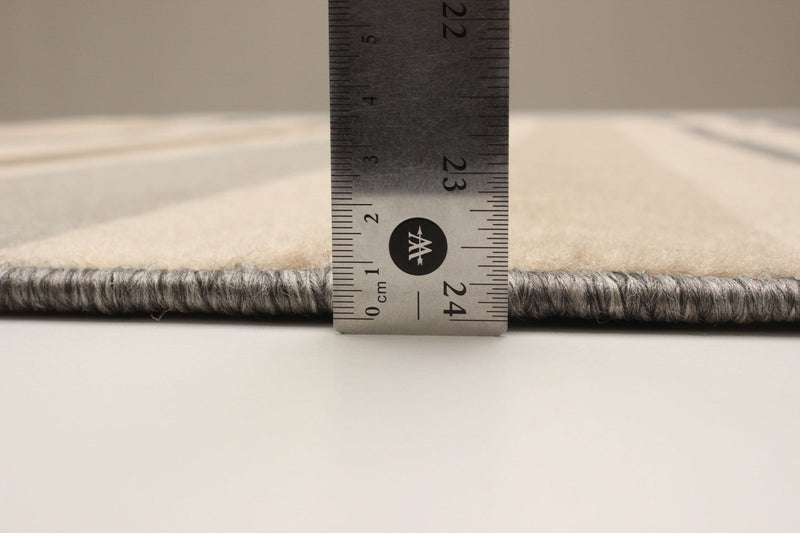 Hilfiger Beige Area Rug - 5'0\" x 8'0\"