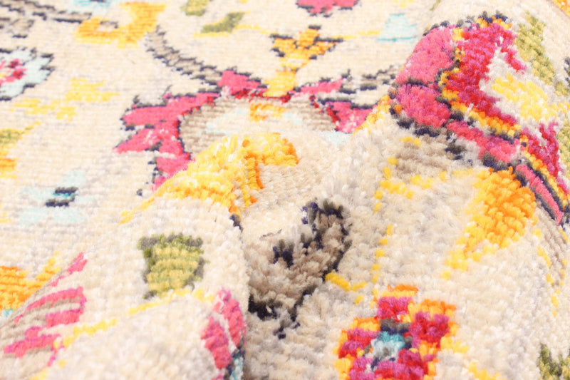Rosa Ivory Rug 5'0\" x 8'0\" 
