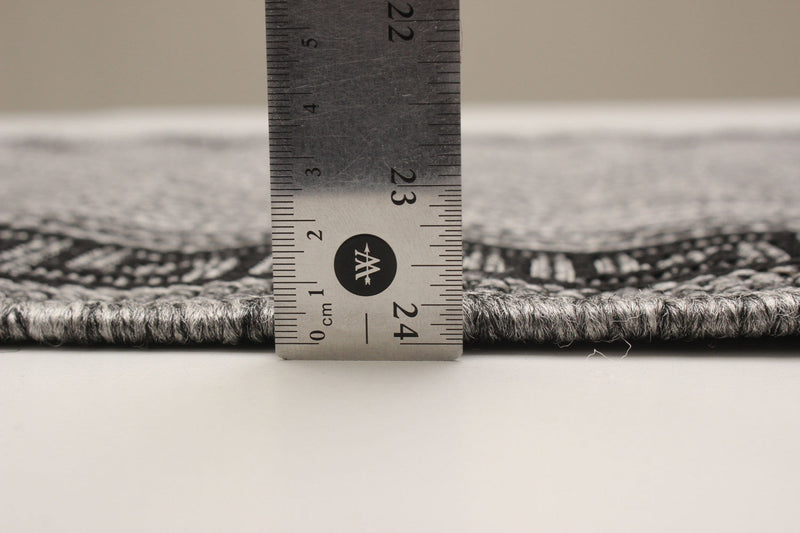 Versach Grey Area Rug - 2'8\" x 8'2\"