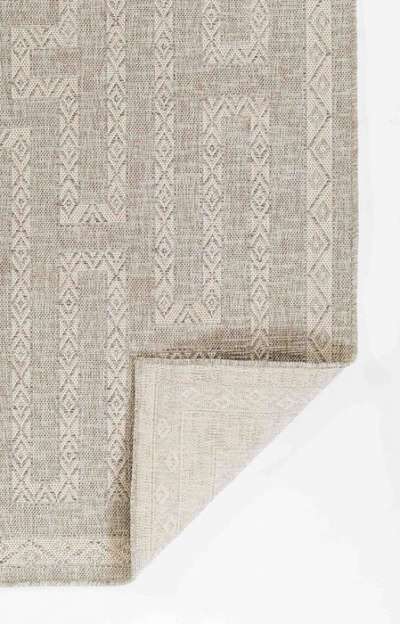 Maze Transitional 5'3\" x 7'0\" Area Rug in Grey Indoor Area Rug 