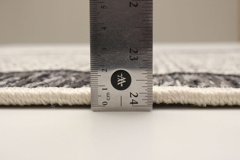 Brooks Grey Area Rug - 2'8\" x 8'2\"