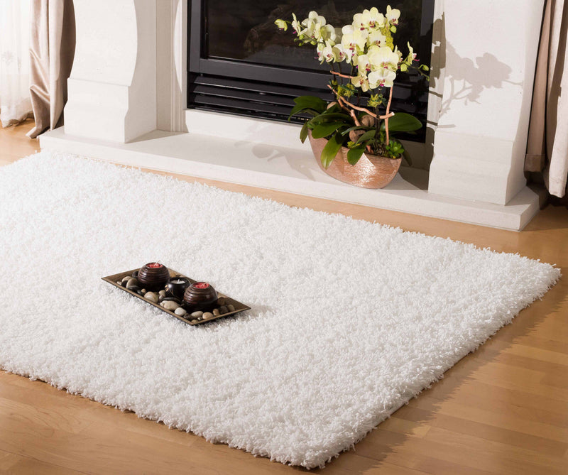 Victoria White Shag 4 x 6 Area Rug