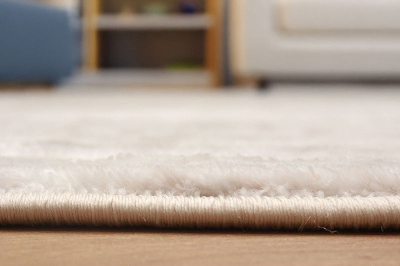 Brie Ivory Area Rug - 5'0\" X 8'0\"  
