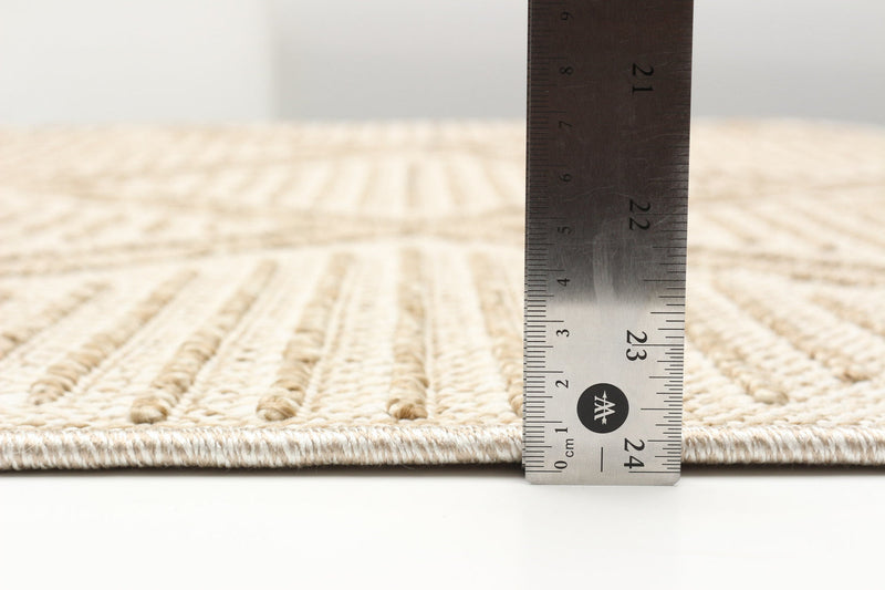 Xantha Taupe Area Rug - 5'0\" x 7'0\"