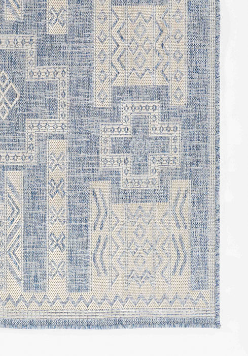 Nyra Transitional 8'0\" x 10'0\" Area Rug in Blue Indoor Area Rug 