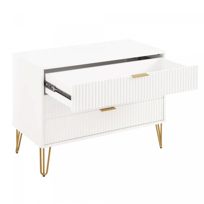 Dumbo Modern 35\" Fluted Dresser in White (3-Drawer) 