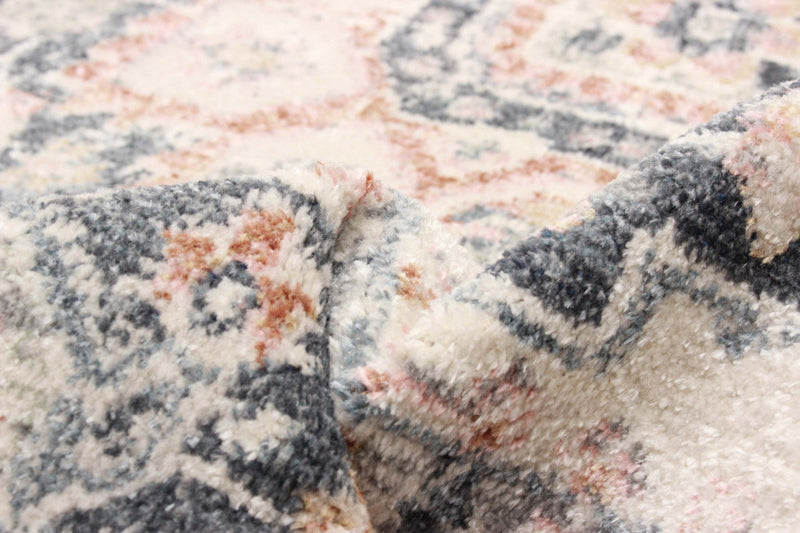 Heriza Ivory Area Rug - 5'0\" X 8'0\"  