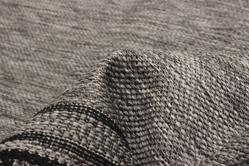 Versach Grey Area Rug - 8'0\" x 10'0\"