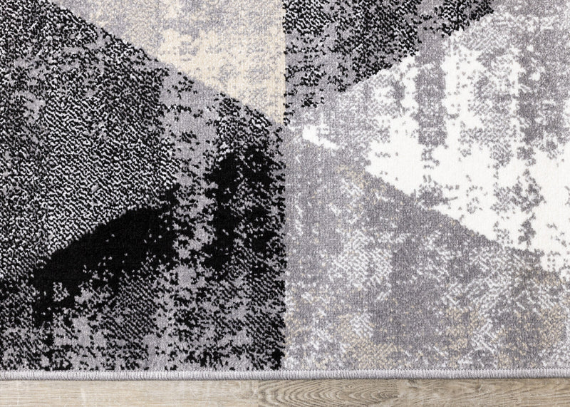 Covington Distressed Triangles Area Rug - 2'8\" x 7'7\"