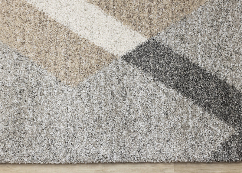 Maverick White Beige Grey Modern Plush Area Rug - 5'3\" x 7'7\"
