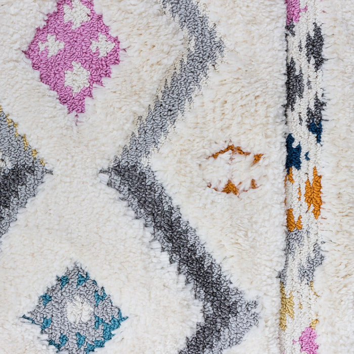 Lola Chevron Shag Area Rug - 2'7\" x 8'