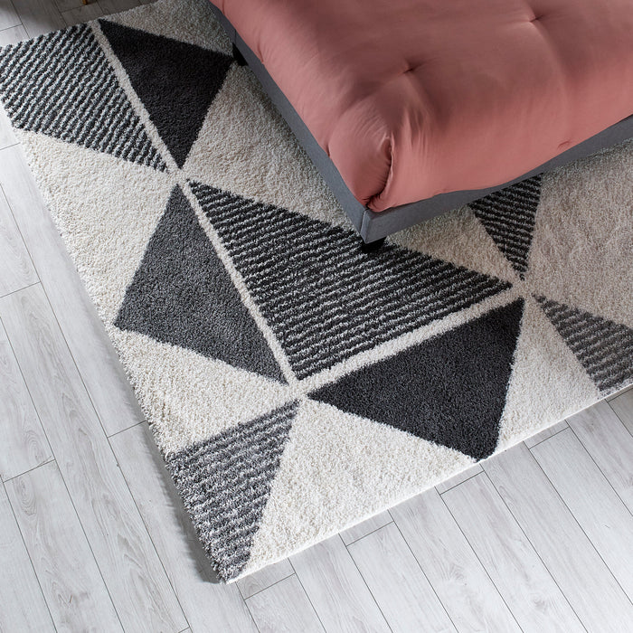 Dayton Shag Area Rug - 5' 3\" x 7' 7\"