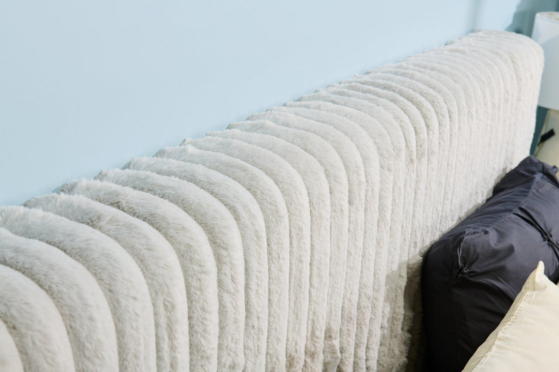 Aria Upholstered Queen Bed