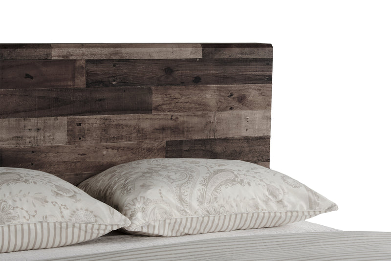 Derekson Queen Bed