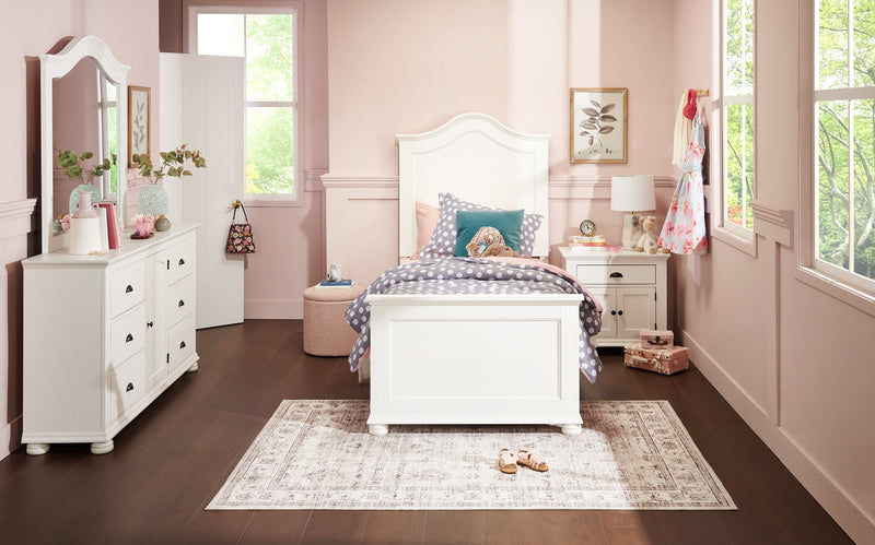 Ella Dresser