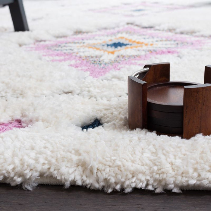 Lola Diamond 8x11 Area Rug