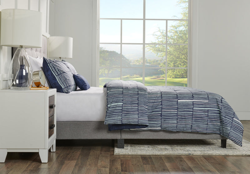 Lines 4-Piece Queen Comforter Set